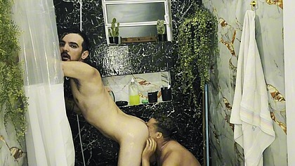 URSO GOSTOSO MACETOU O MAGRINHO NO BANHO GOSTOSO