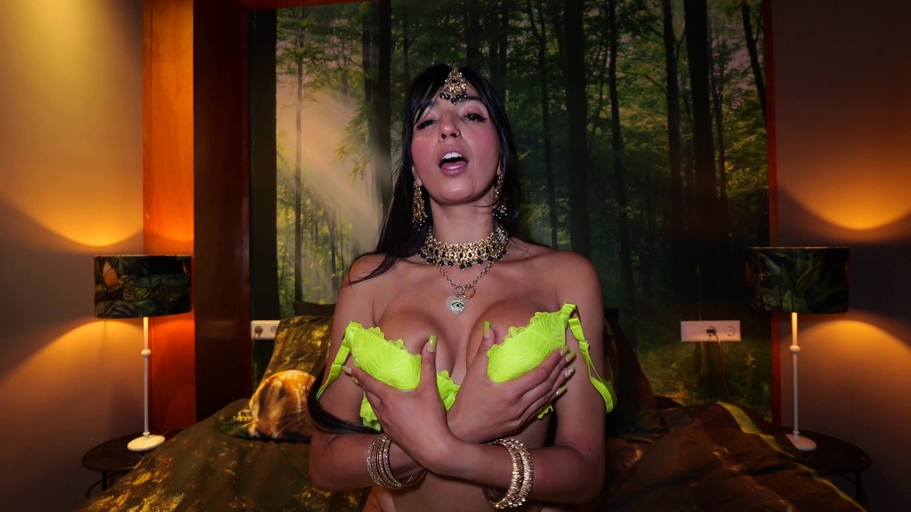 aaliyah yasin uses her big tits to make him cum