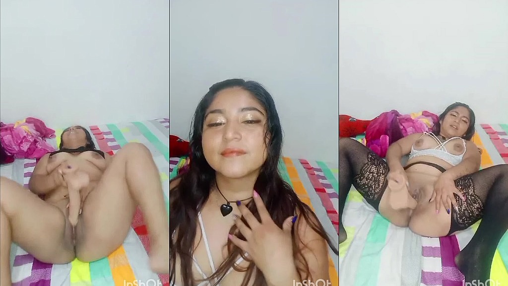 jugando sola con mi consolador (Alexahotwife) jugando sola con mi consolador (Alexahotwife)