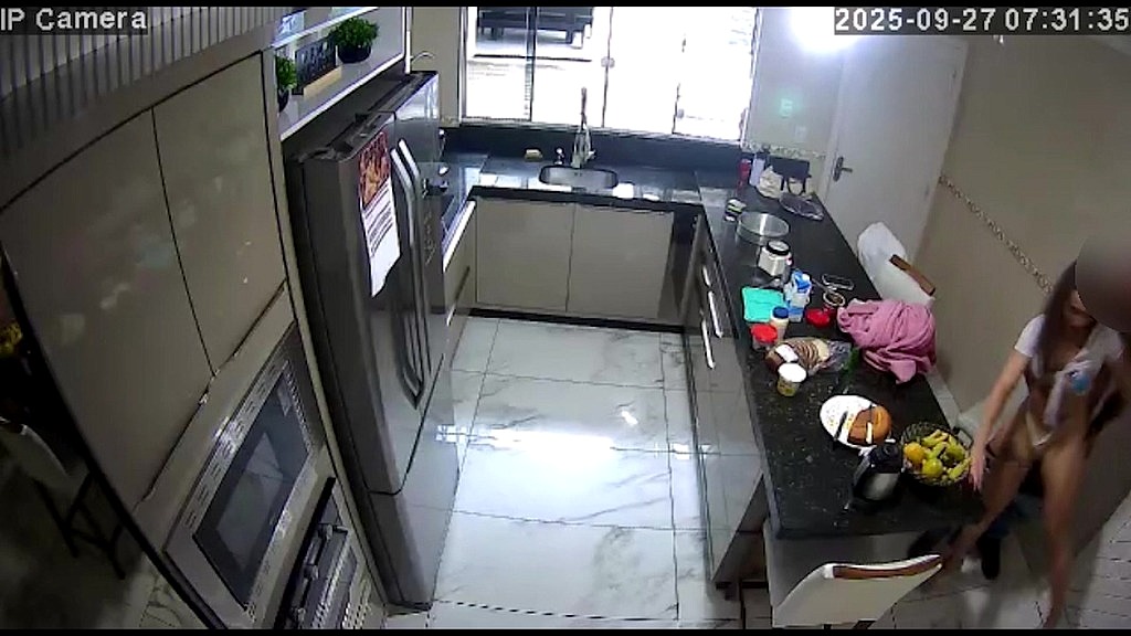 flagra! marido pega esposa dando para o vizinho na cozinha! (Гіокісс, Бабі Лоірао) flagra! marido pega esposa dando para o vizinho na cozinha! (Giokiss, Babi Loirao)