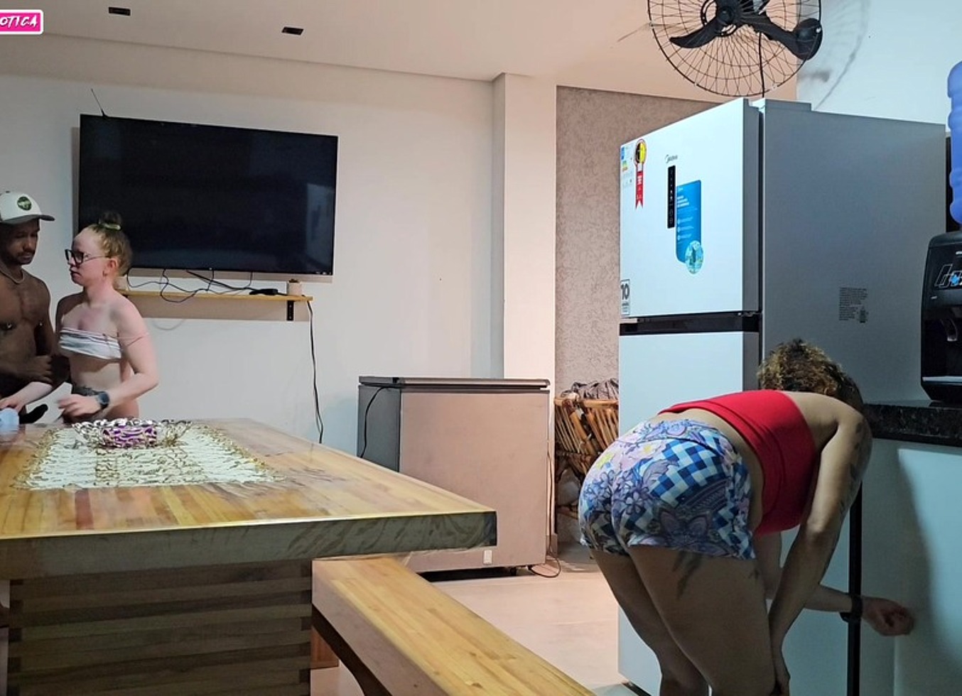 Enteada Quer Ter Relacao Na Cozinha Mas O Sexo Termina No Quarto