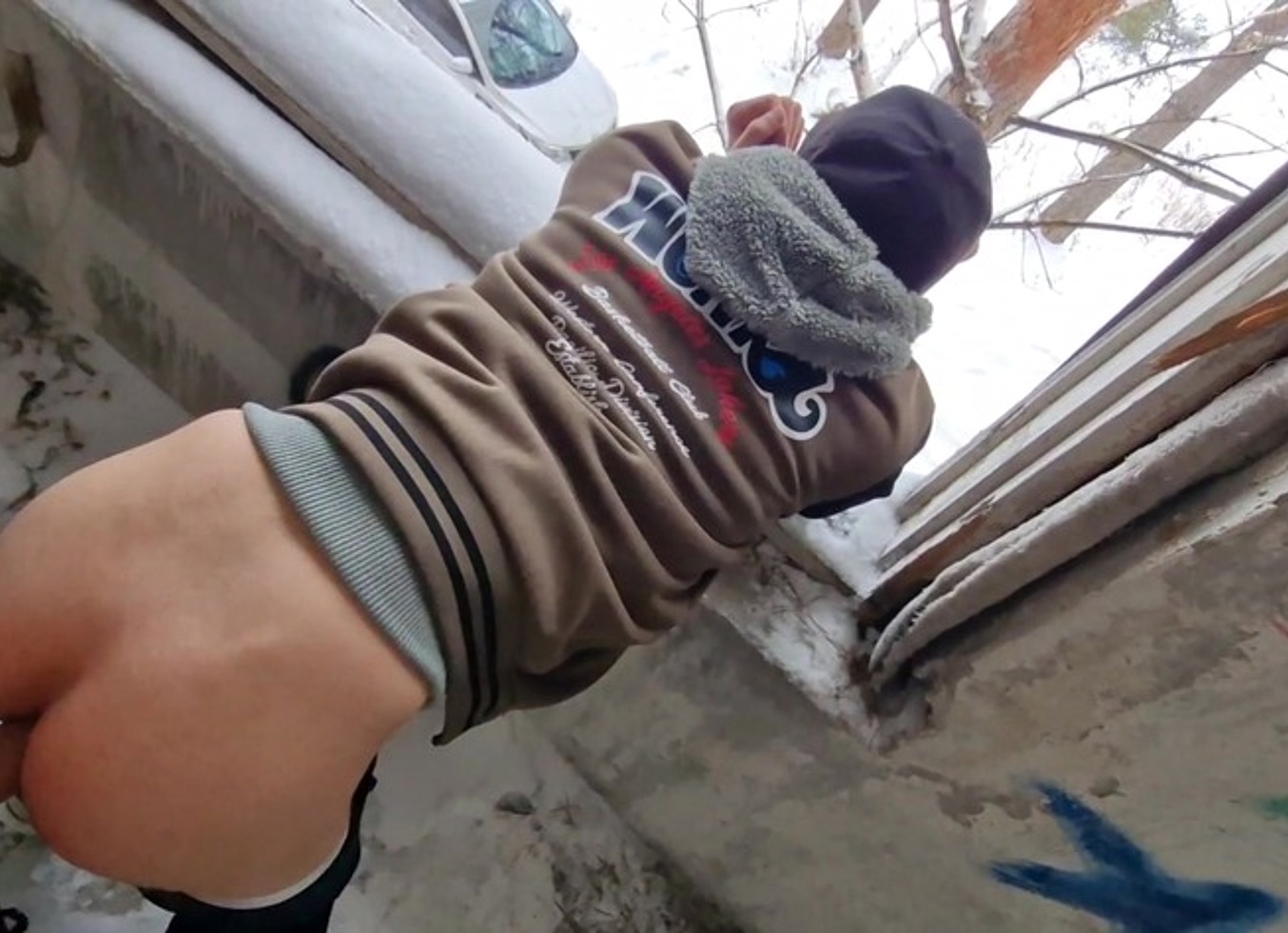 A Straight Man Fucked A Jerking Guy In An Abandoned Hospital Building