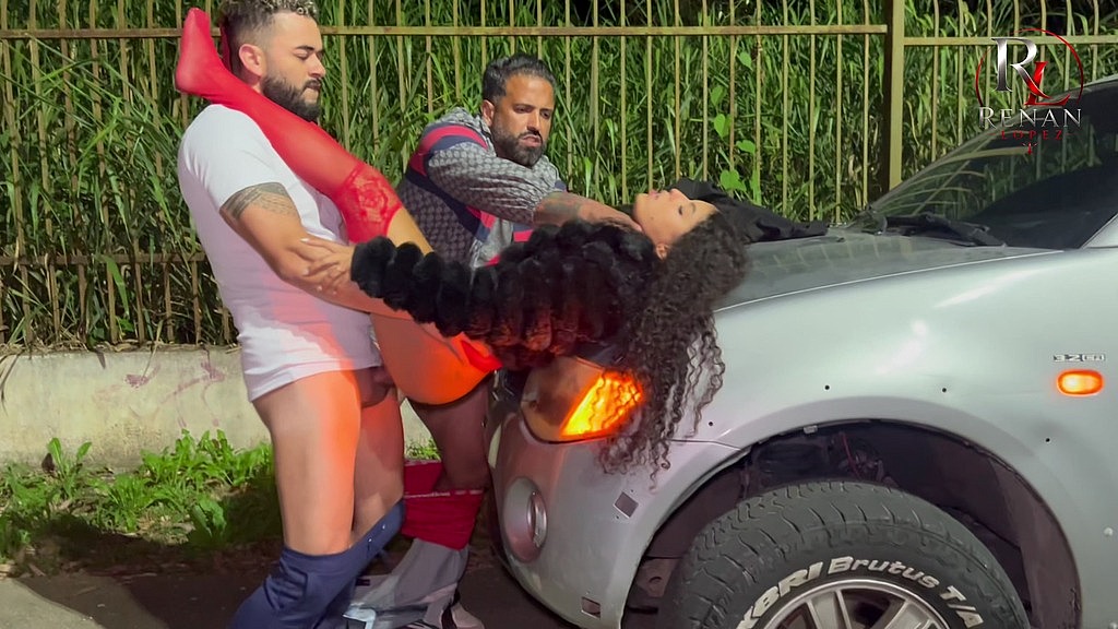 sesso pov in pubblico, un'amante novellina di 18 anni in strada nonna (Tony Tigrao, Renan Lopez, Kitty quero) pov sexo em publico amador novinha 18 anos na rua ninfeta (Tony Tigrao, Renan Lopez, Kitty quero)