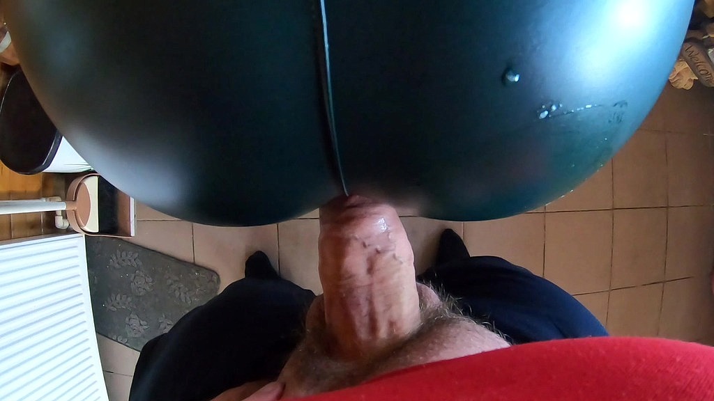 tight green leather pants cameltoe – blowjob & doggy with cum on my fur coat & downjacket (MilfyCalla, The Bad Guy) tight green leather pants cameltoe – blowjob & doggy with cum on my fur coat & downjacket (MilfyCalla, The Bad Guy)