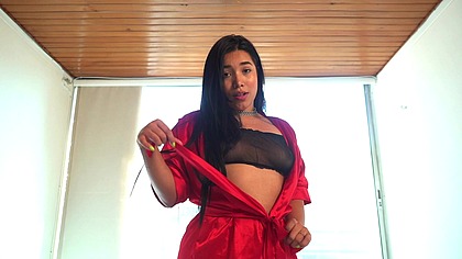 Linda Houston, impresionante latina posando para ti