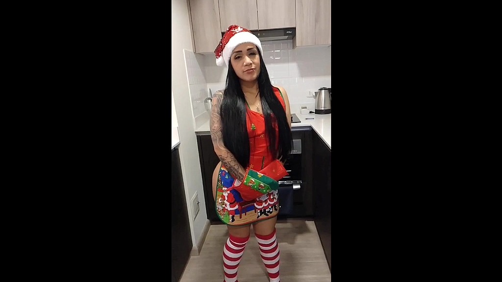 culona venezolana quema el pavo de navidad y recibe sexo duro de castigo (Alessandroxx, Rachell Adams) culona venezolana quema el pavo de navidad y recibe sexo duro de castigo (Alessandroxx, Rachell Adams)
