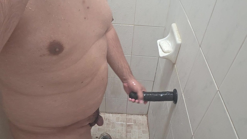 shower and dildo (H20pmain) shower and dildo (H20pmain)