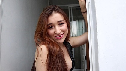 Sensual y ardiente colombiana posando en mi bano