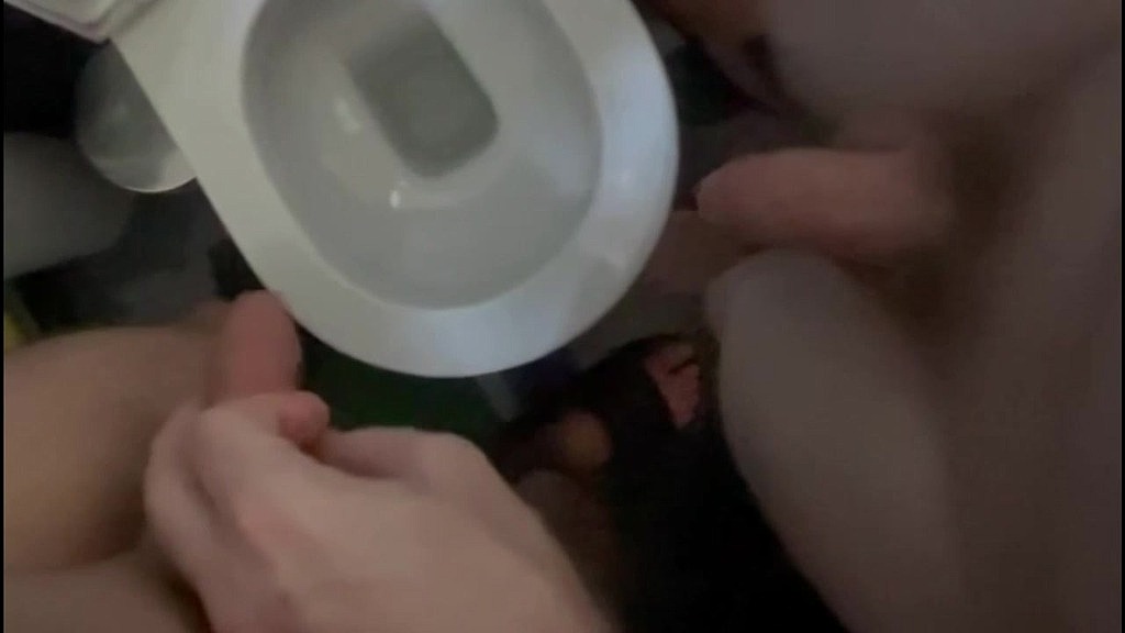 amateur boys piss together and hold each others cock (Biflatmate, Shyflatmate) amateur boys piss together and hold each others cock (Biflatmate, Shyflatmate)