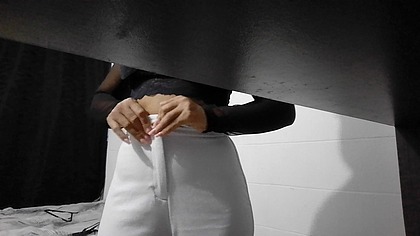 Hermanastra cachonda necesita una polla dura para olvidar a su novio