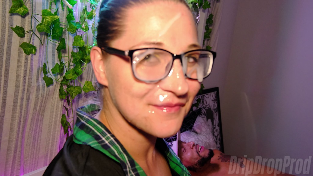 kay lee s ass cam!! pawg teacher s ass while she sucks & gets a facial!! (Bradley Snoww, Kay Lee)