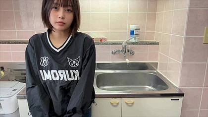 ぴっちぴちのいつも大学に履いて通ってるジーンズでオナニーしました... 誰かとSEXしたいな...