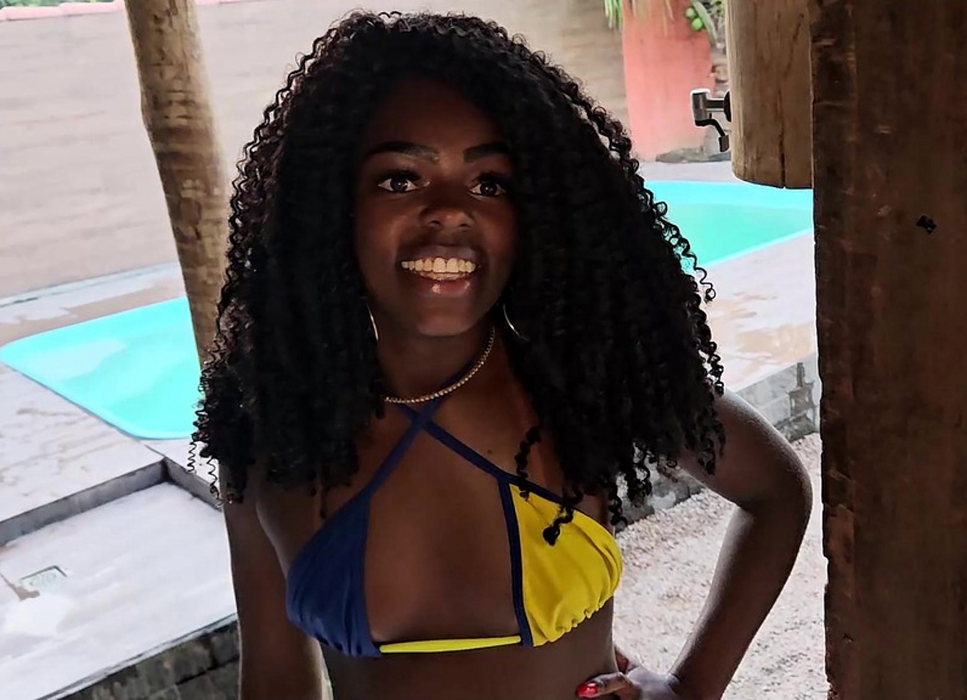 Enteada Queria O Carro Pra Dar Uma Role Com As Amigas E Acabou Dando Ate O Cu Pro Padrasto Para Convence-Lo a Emprestar O Carro