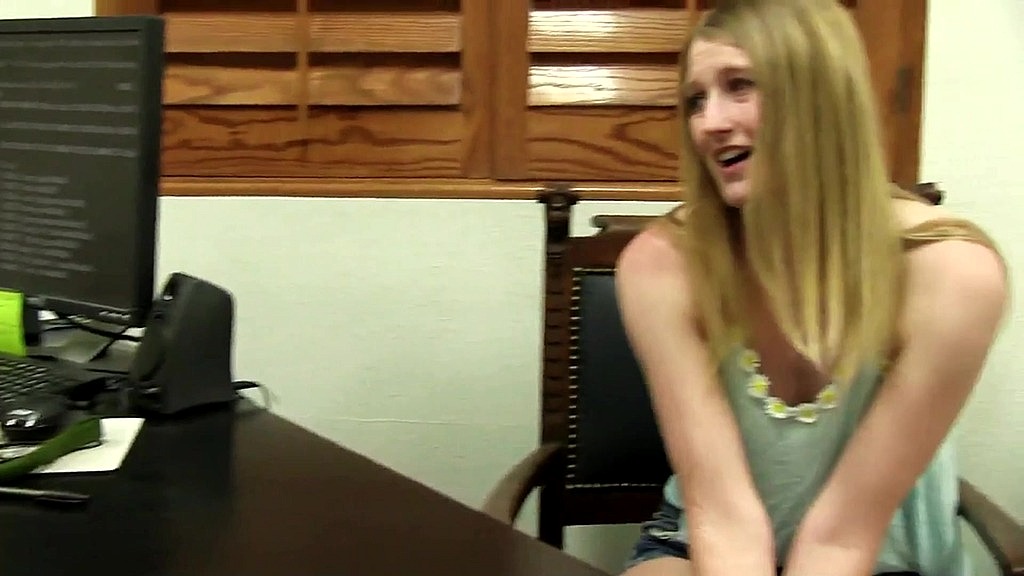 Summer Carter viene conquistata da un uomo di colore (Moe The Monster, Summer Carter) summer carter gets conquered by bbc (Moe The Monster, Summer Carter)