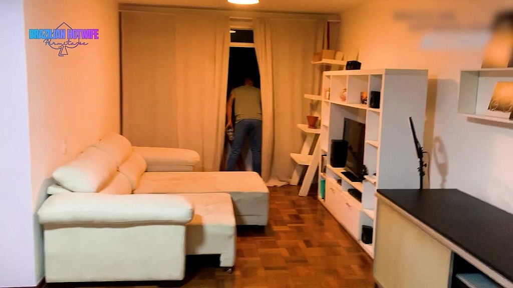 ana resolve mostrar ao nosso convidado a vista do nosso apartamento... (Brazilian hotwife, Junior Cuckold, Pretinho) ana resolve mostrar ao nosso convidado a vista do nosso apartamento... (Brazilian hotwife, Junior Cuckold, Pretinho)