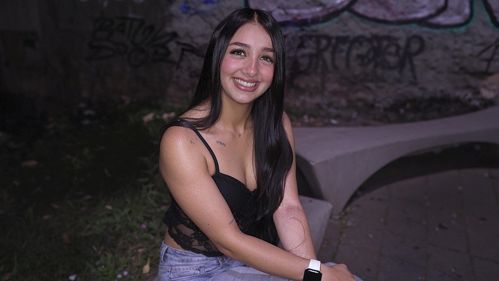 pov - strolling the streets to find cute girls (Cristian Tanner, Sofia Laurent) pov - strolling the streets to find cute girls (Cristian Tanner, Sofia Laurent)