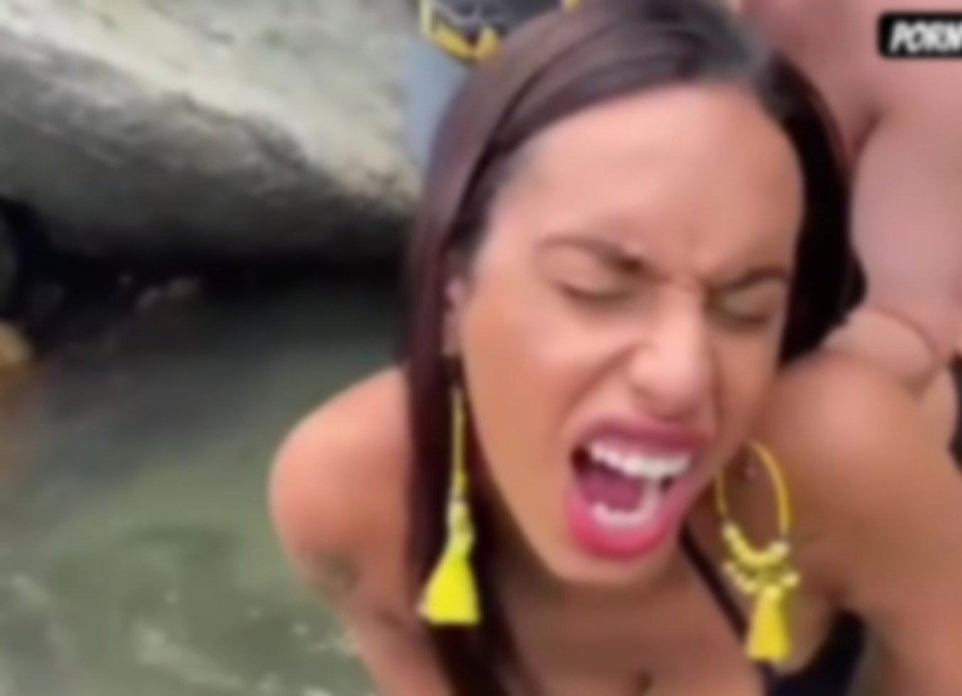 Fodendo Com Dois Em Praia Publica