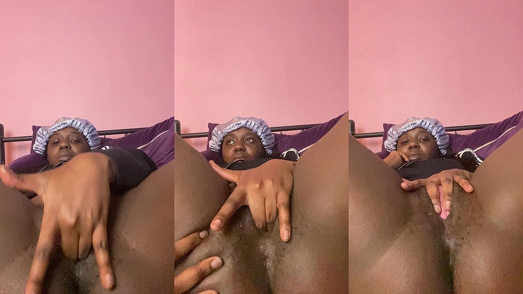 the ebony bedroom bully is bored .. wanna play? (AlliyahAlecia1) the ebony bedroom bully is bored .. wanna play? (AlliyahAlecia1)