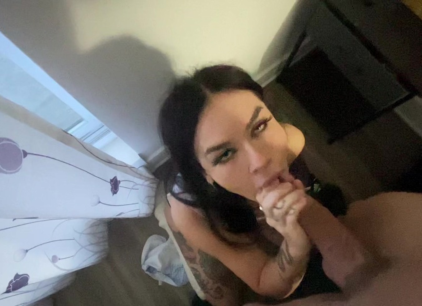 My Step Sister's Best Friend Effy Cutie Snuck Into My Room To Get Filled With My Cum