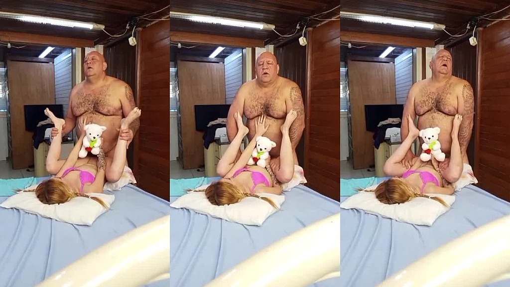 novinha adora leitinho todas as tardes progura o velho para fazer gostoso ela gosta de maduros (Tiuzao, Rainha Do Anal) novinha adora leitinho todas as tardes progura o velho para fazer gostoso ela gosta de maduros (Tiuzao, Rainha Do Anal)