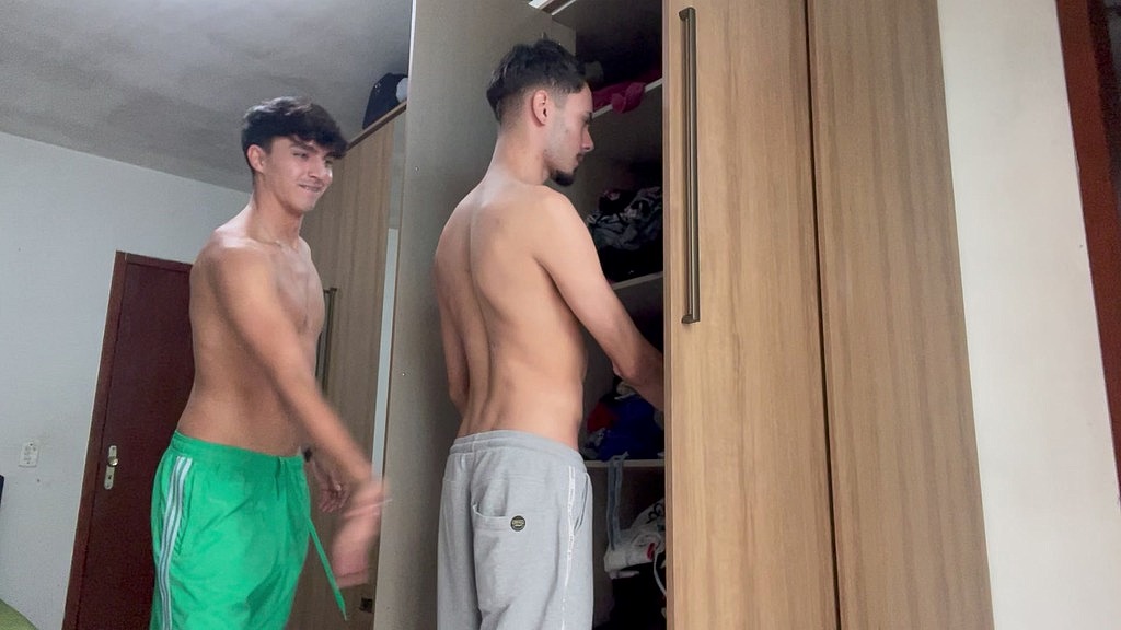 meu amigo chegou da academia com tesao e eu fodi ele de pe (Heitor Baumann, Jardel Lucas) meu amigo chegou da academia com tesao e eu fodi ele de pe (Heitor Baumann, Jardel Lucas)