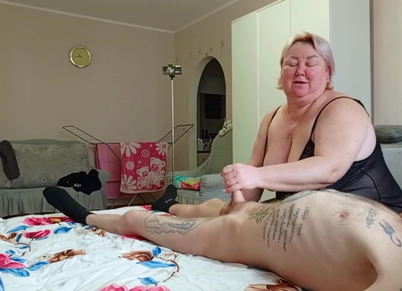 Fat Old Stepmom Gives Stepson Massage And Handjob