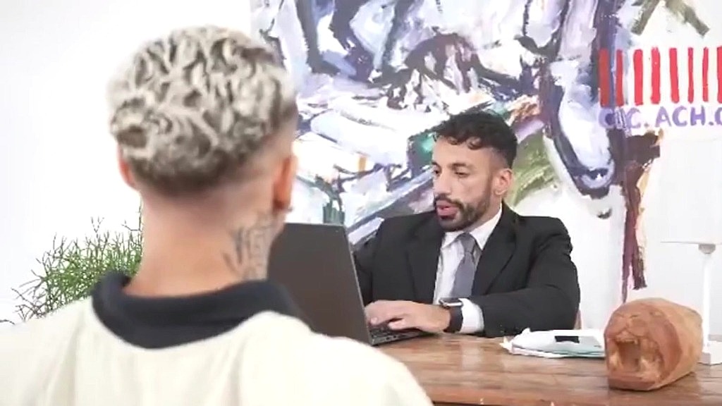 peguei meu colega no trabalho e meu chefe viu pelas cameras. safado nao aguentou e qis participar. - parte i (Lucas ferrari, Erivaldo Ribeiro,Leo Saquetto) peguei meu colega no trabalho e meu chefe viu pelas cameras. safado nao aguentou e qis participar. - parte i (Lucas ferrari, Erivaldo Ribeiro,Leo Saquetto)