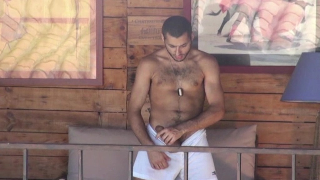 sexy arab masturbating outdoor in exhib (Badboy Crunchboy) sexy arab masturbating outdoor in exhib (Badboy Crunchboy)