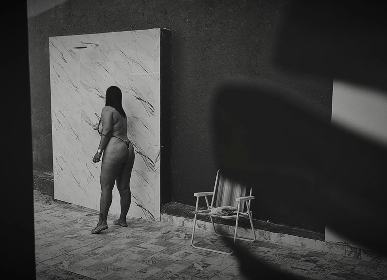 Camera De Seguranca Do Vizinho Pegou Casal Fodendo E Mulher Tomando Banho Pelada No Quintal