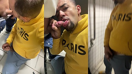 NO WC DO TRAMPO DESSE SAFADO QUE TRAVALHA NA RECEPCAO E ME CHAMOU PRA GOZAR.