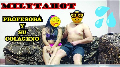 TENGO SEXO CON MI ALUMNO COLAGENO QUE SE VACEA SU LECHE DENTRO DE MI