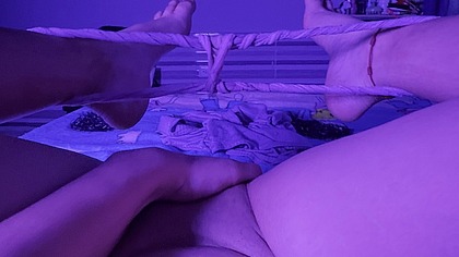 Colombian girl records herself masturbating and sends it to her teacher to pass the year