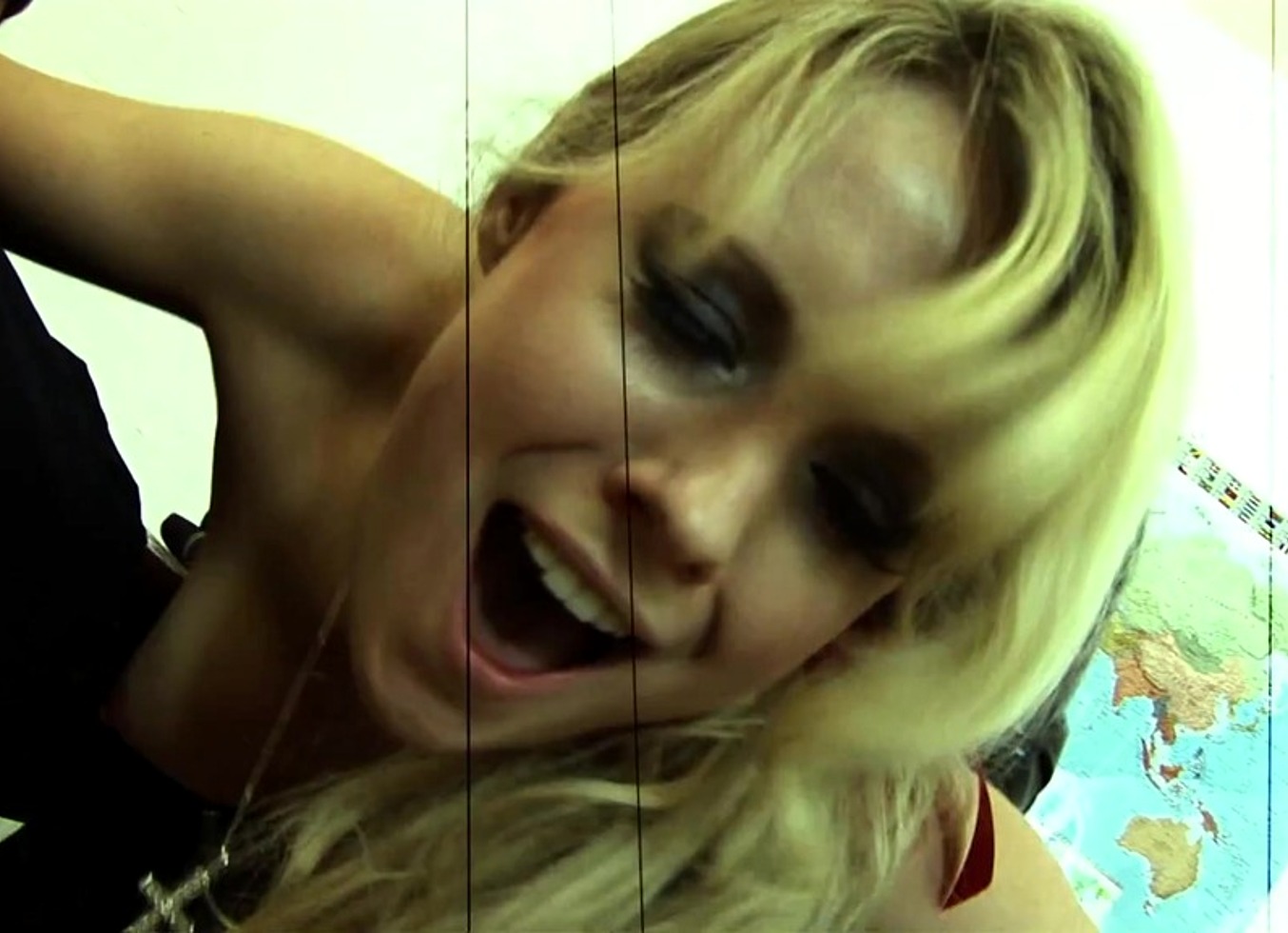 Ebony Godde And Syren Sexton Both Swallow His Cum After A Threesome