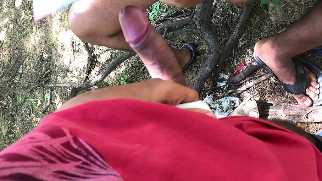33 in the middle of the trail, we stopped for a blowjob (Alexandre, Jefferson) 33 in the middle of the trail, we stopped for a blowjob (Alexandre, Jefferson)