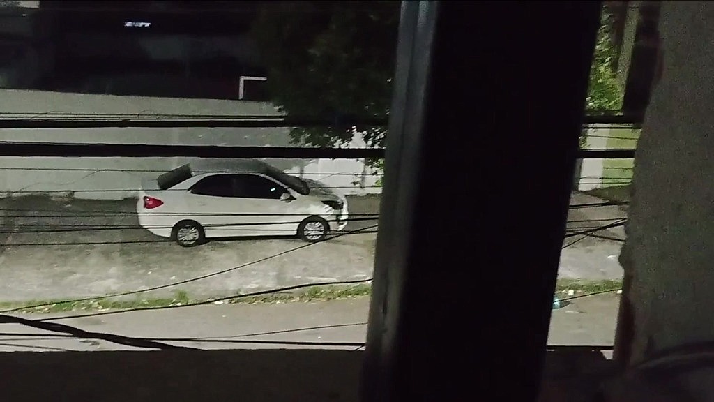 fraguei minha mulher fudendo dentro do carro na porta de casa (Grazy Sapeca, Bruno Sapeca) fraguei minha mulher fudendo dentro do carro na porta de casa (Grazy Sapeca, Bruno Sapeca)