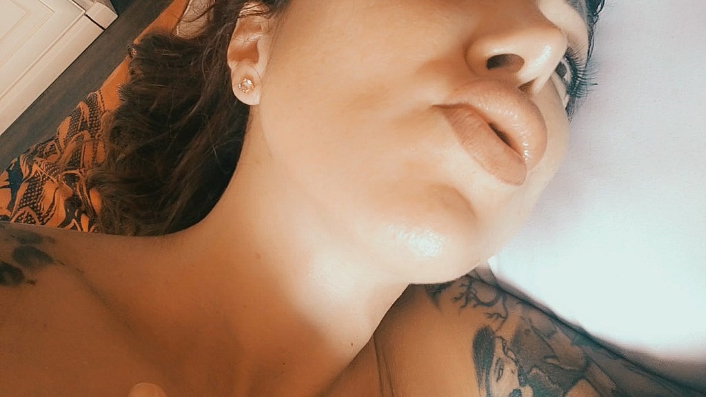 chantal channel and her piggy nose (Blackwidow, Chantal channel) chantal channel and her piggy nose (Blackwidow, Chantal channel)