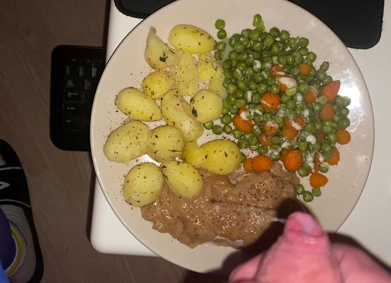 Master Told Me To Serve Myself An Extra Sauce With My Chicken