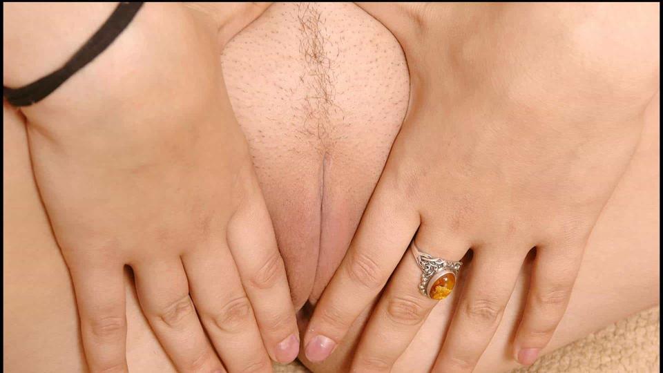 Pellenia's pretty hot body