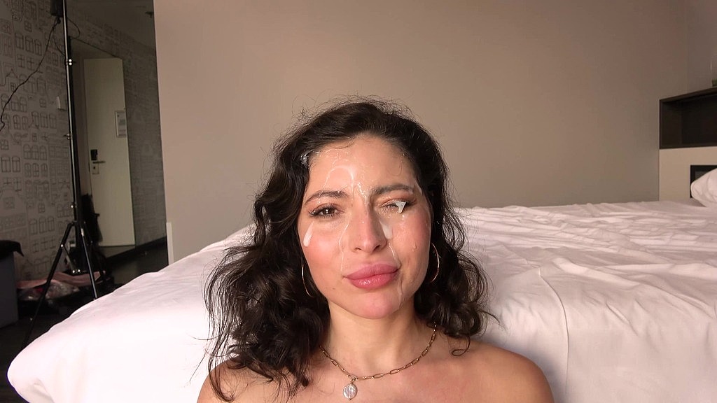 beauty gets massive facial load in casting (Erik Wil, Helina Dream) beauty gets massive facial load in casting (Erik Wil, Helina Dream)