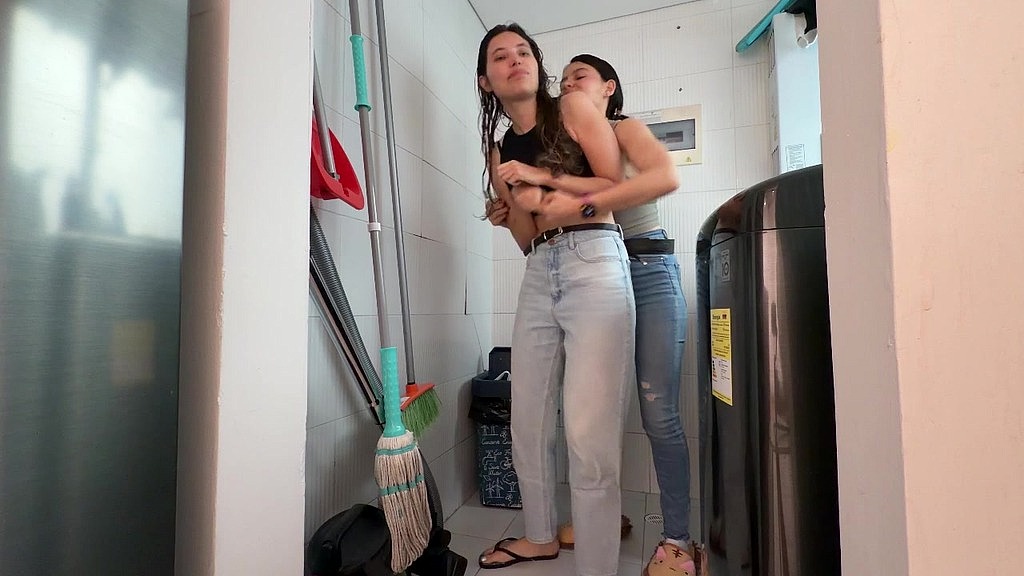 lesbianas haciendo tribbing (Scarlethanc, Chanel) lesbianas haciendo tribbing (Scarlethanc, Chanel)