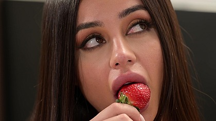 Martina Smeraldi Initiates Dinner Date Fun