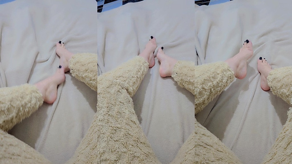 مدلول تحت رجلي شم كيلوط لالك و لحس رجيلاتي (Ninaaeroba) مدلول تحت رجلي شم كيلوط لالك و لحس رجيلاتي (Ninaaeroba)