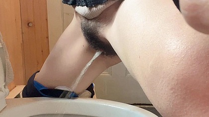 pissing dirty pussy of petite girl hana small body asian