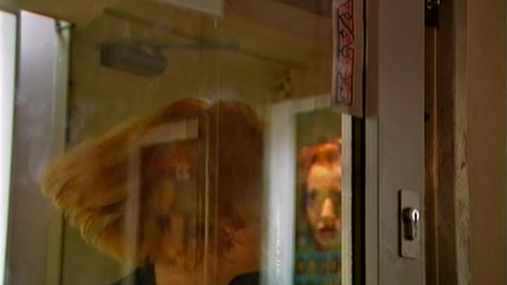 Kristina & Nicolette, lesbian burglars