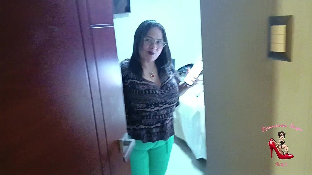 me comi a un usuario (creampie y peeing) (Licenciada AngieMilf50, El Makinon) me comi a un usuario (creampie y peeing) (Licenciada AngieMilf50, El Makinon)