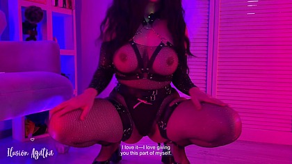 TU CHICA MISTERIOSA TE HACE UN BAILE PRIVADO HASTA LLEVARTE AL ORGASMOS | SQUIRT SOBRE TI | agathadolly