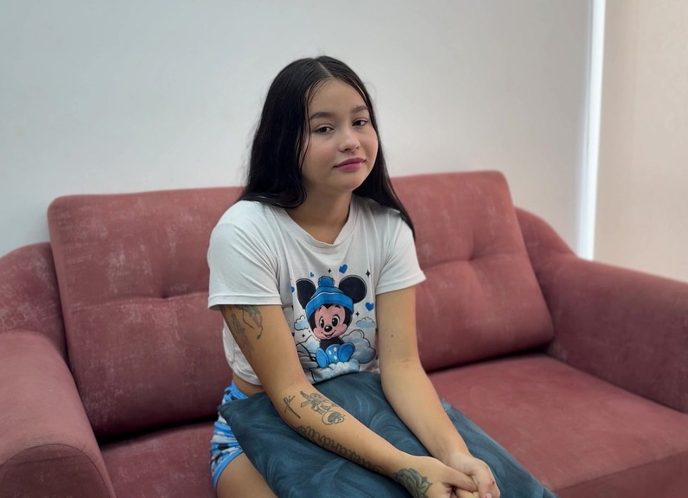 Me Follo A La Mujer Del Cornudo De Mi Vecino Y Le Doy El Mejor Sexo De Su Vida A Cambio De Arreglar Su Deseo Sexual. H.L