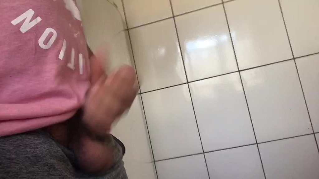 emptying the balls. cumshot in slow motion at the end. (Brother Peludo) emptying the balls. cumshot in slow motion at the end. (Brother Peludo)