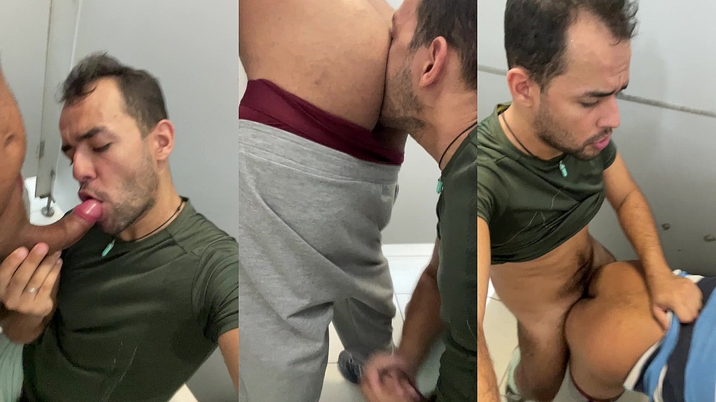 rapidinha no banheiro, machos viajantes fazem sexo em qualquer lugar. (Socyal Sem Camisa, Vst do Interior) rapidinha no banheiro, machos viajantes fazem sexo em qualquer lugar. (Socyal Sem Camisa, Vst do Interior)