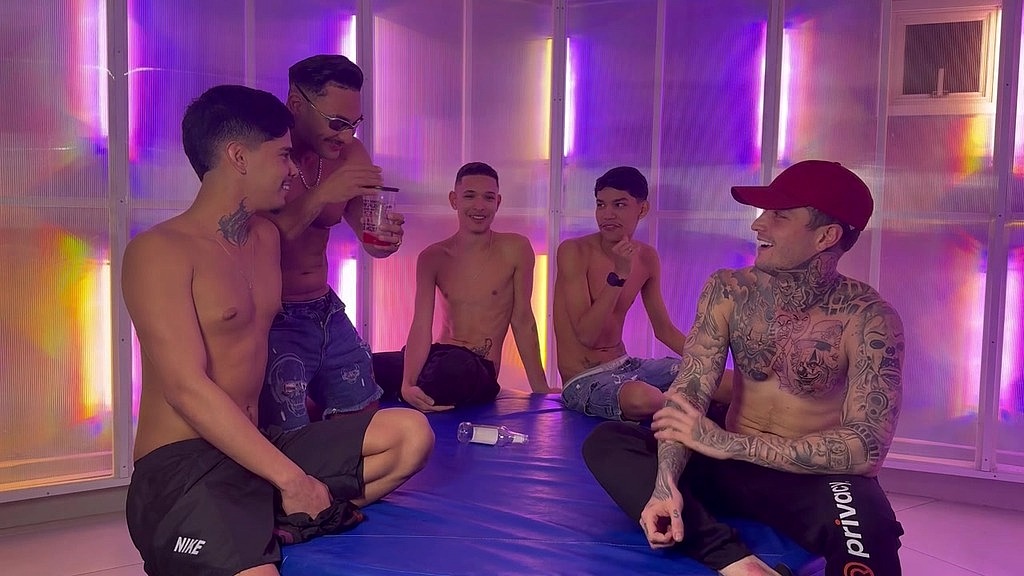 brincando de verdade e desafio com os parceiros acabou em putaria parte 1 (Victor Ferraz, Fito Torres, Carmona, Euerickdiaz, Jair Allves) brincando de verdade e desafio com os parceiros acabou em putaria parte 1 (Victor Ferraz, Fito Torres, Carmona, Euerickdiaz, Jair Allves)